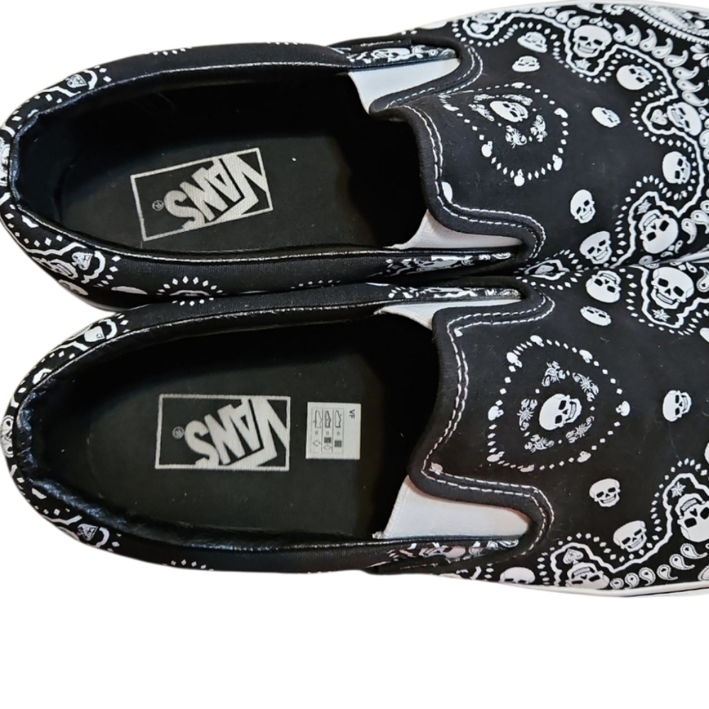 Vans Black and White Skull Bandana Slip-On Shoes - Picture 9 of 11